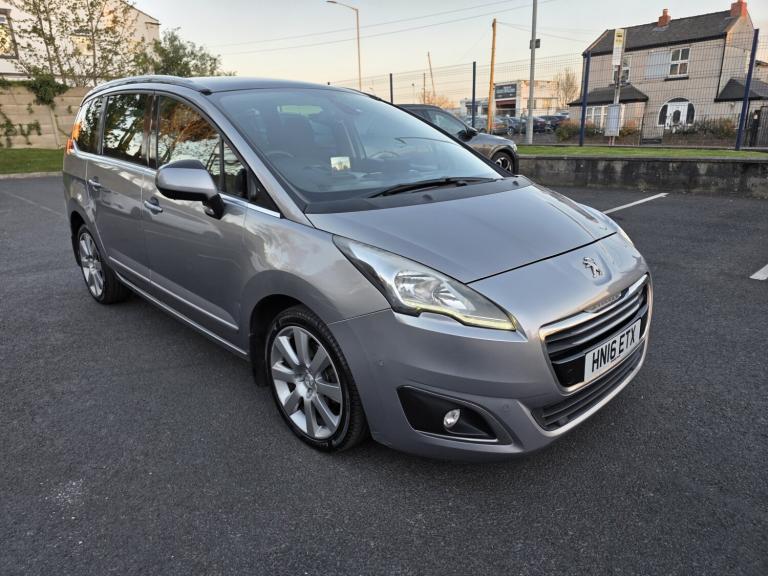 PEUGEOT 5008 1.6 BlueHDi Allure 2016