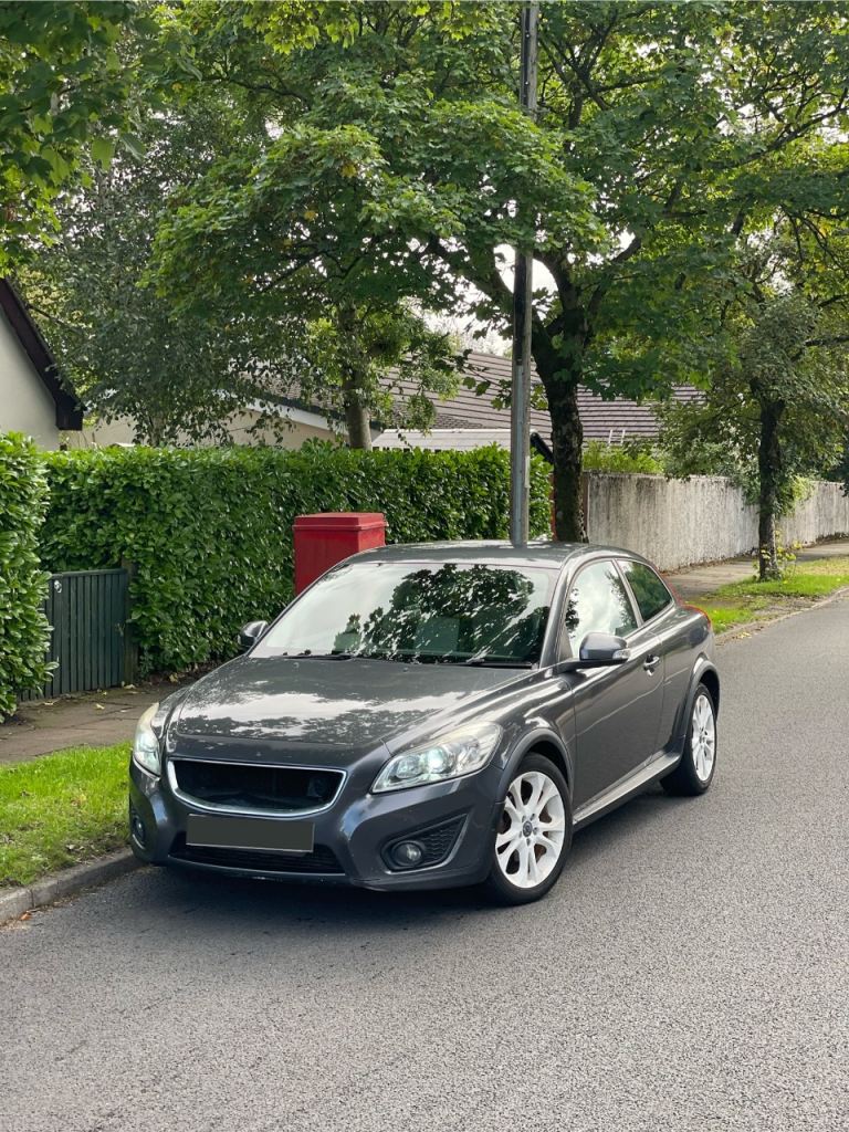 2010 VOLVO C30 1.6 SE DRIVE TURBO DIESEL 3DR MANUAL FACELIFT ONLY £20 TAX A YEAR!