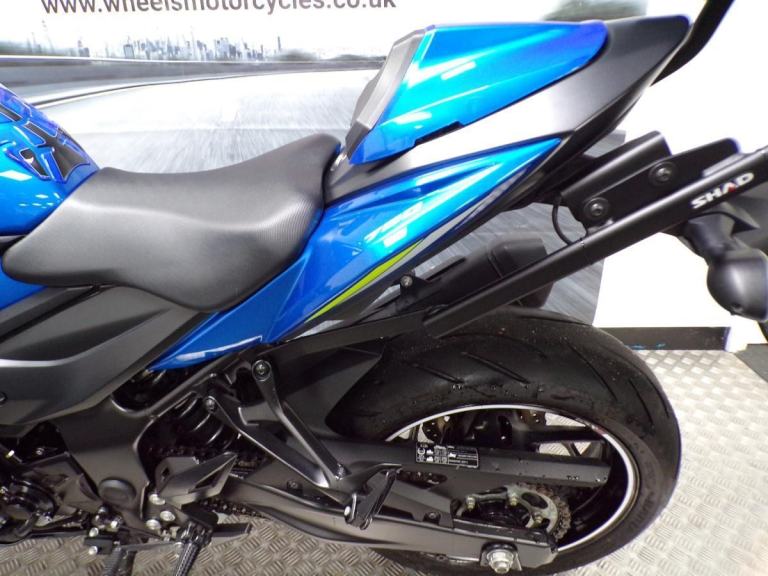 2020 SUZUKI GSX-S750 WITH ONLY 3844 MILES FROM NEW