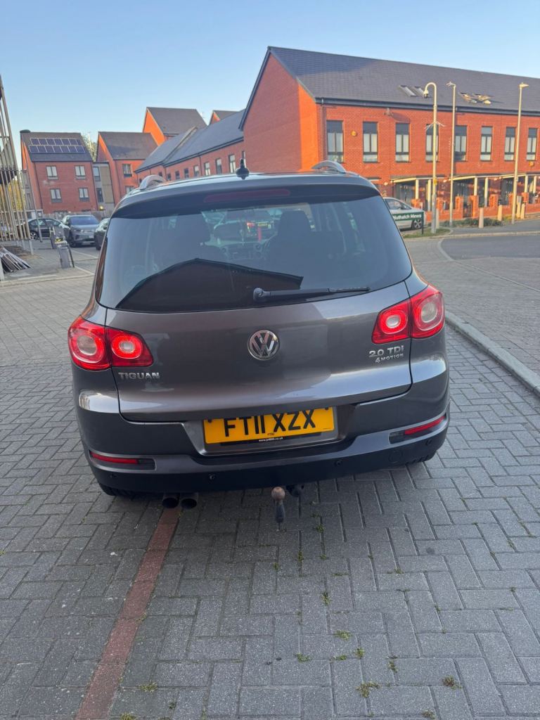 Volkswagen, TIGUAN, Estate, 2011, Manual, 1968 (cc), 5 doors