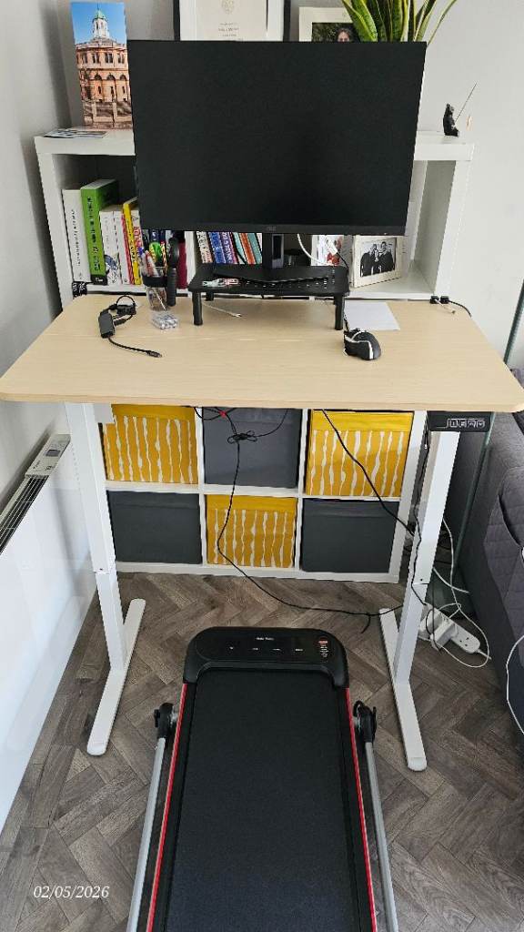 Devoko Electric Standing Desk 100x60cm Sit Stand Table Height Adjustable Desk with Backpack Hook