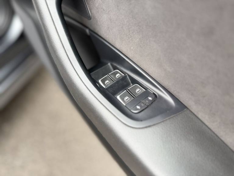 2017 Audi A6 Saloon 2.0 TDI ultra S line Saloon 4dr Diesel S Tronic Euro 6 (s/s) (190 ps) Saloon ...