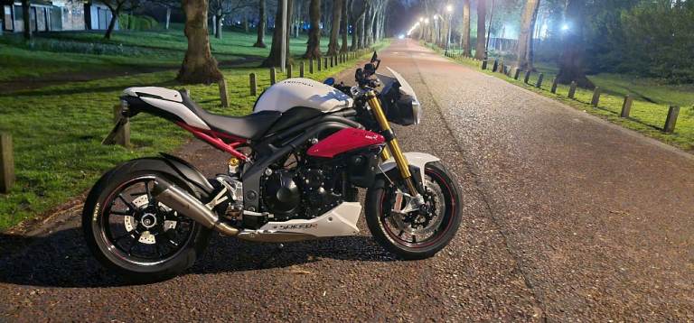 Triumph, SPEED, 2015, 1050 (cc)