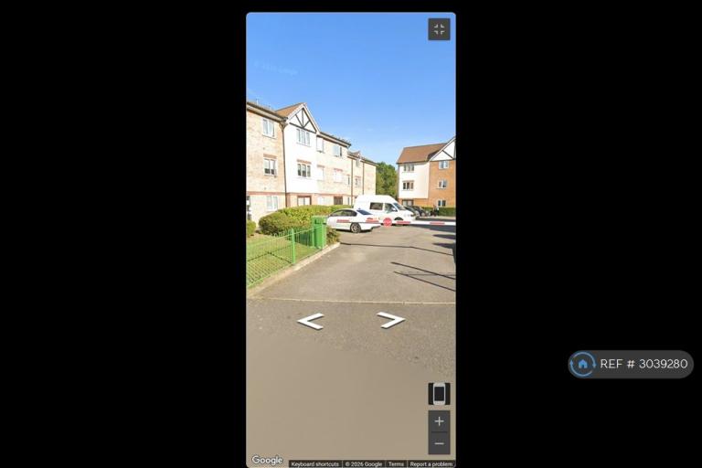 1 bedroom flat in Lapwing Court, London, NW9 (1 bed) (#3039280)