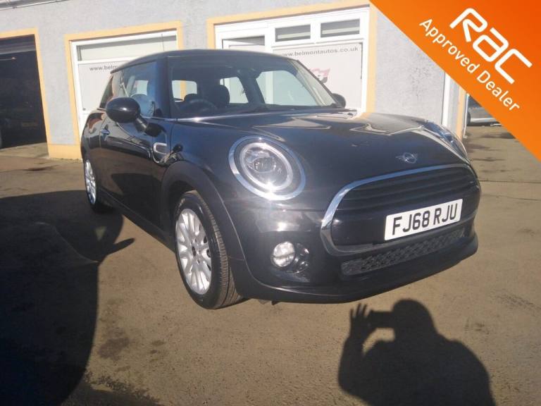image for 2018 MINI Hatch 1.5 Cooper Classic Hatchback 3dr Petrol Manual Euro 6 (s/s) (136 ps) Hatchback Pe...