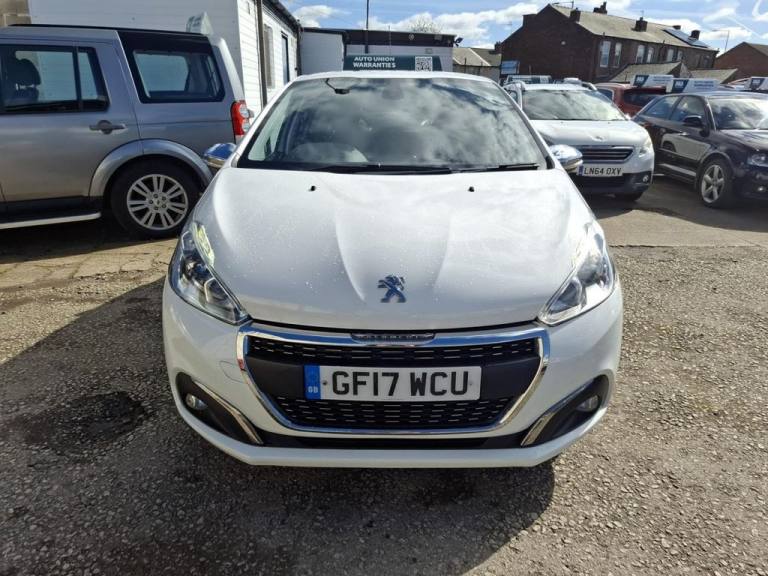 2017 Peugeot 208 1.2 PureTech Allure Hatchback 5dr Petrol Manual Euro 6 (82 ps) Hatchback Petrol ...