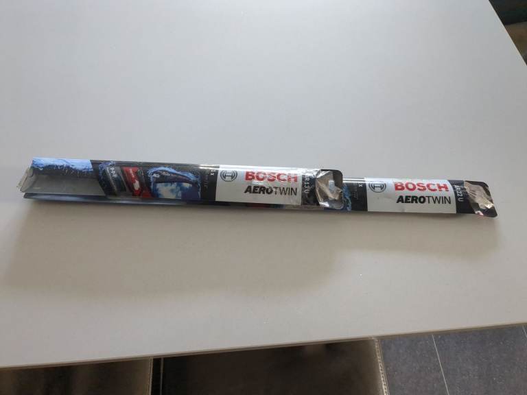 Bosch windscreen wiper bundle for 2011 Nissan Juke