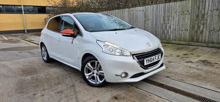 Peugeot, 208, Hatchback, 2014, Manual, 1199 (cc), 5 doors