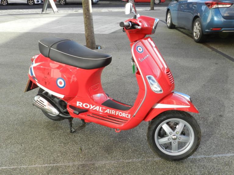 Piaggio Vespa S 125 Red Arrows Special Edition