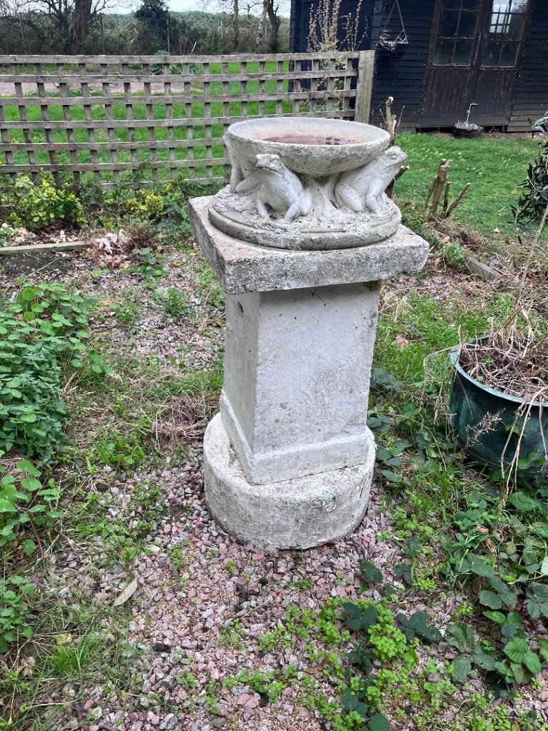 Stone Bird Bath with Frog Detail – Good Condition