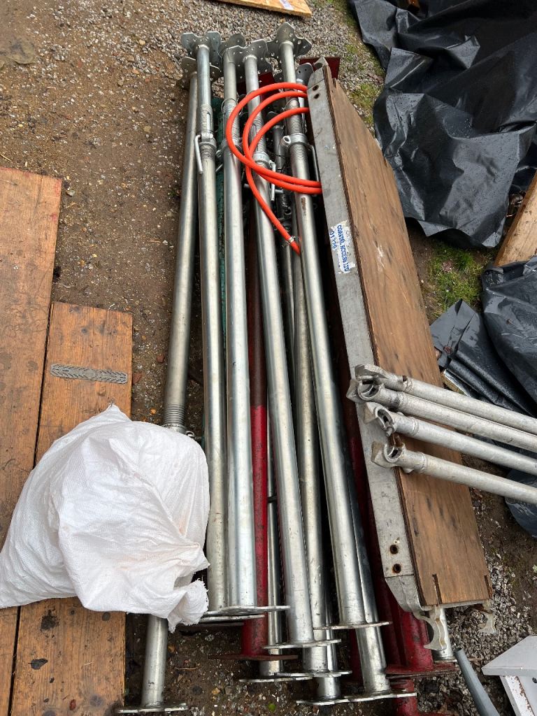 Size 2 acrow props zinc plated