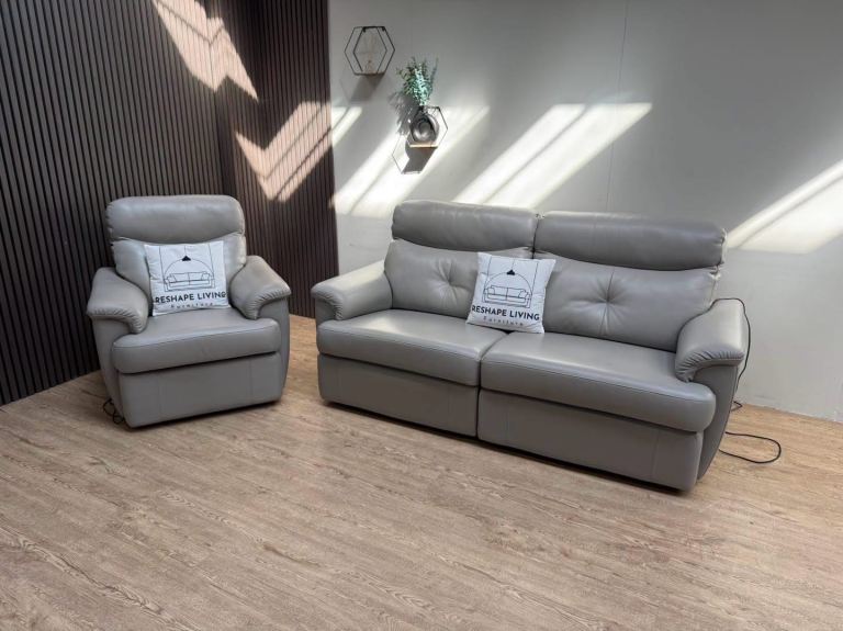 Furniture village  ‘Seattle’ leather power recliner 3 seater & armchair (WE DELIVER)