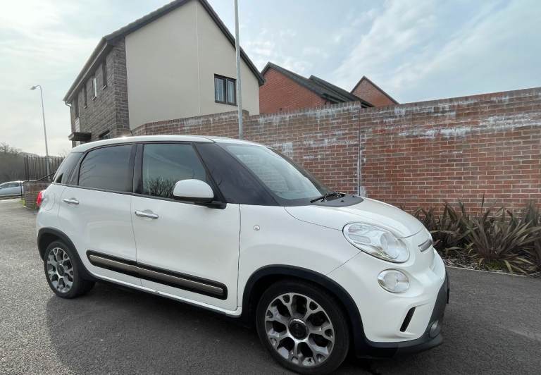 Fiat 500L Trekking 1.6 Diesel Manual (5-door)