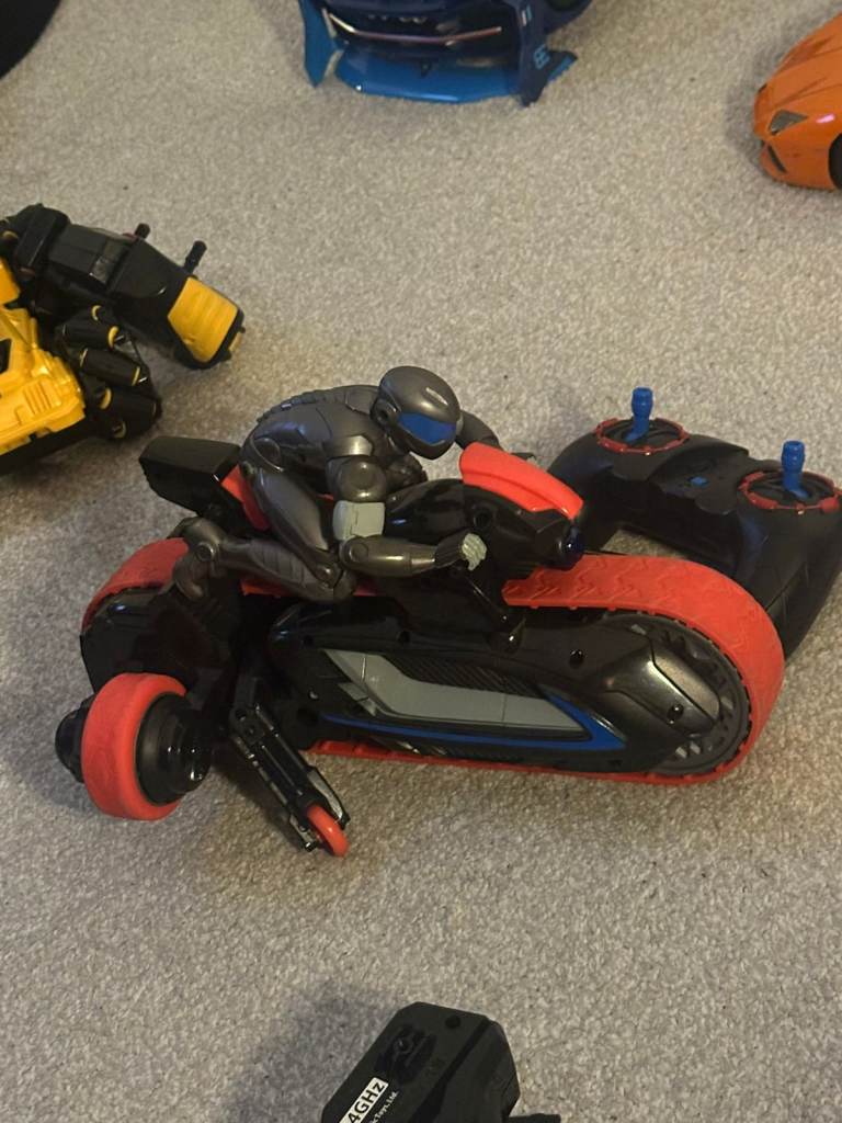 RADIO CONTROLLED MOTORCYCLE - 360° Rotation Drift and Skid High Speed