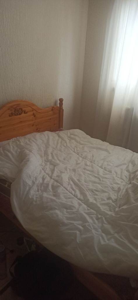 Room available 500 rent + 500 deposit 