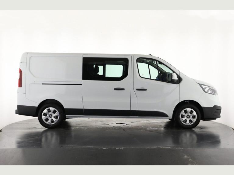 2025 Renault Trafic LL30 Blue dCi 130 Advance [Safety] Crew Van WINDOW VAN DIESEL Manual