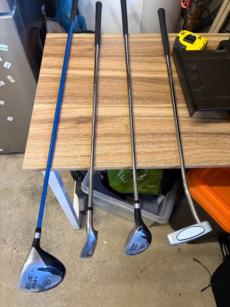 Mitsushiba golf clubs, perfect for a beginner or casual player.