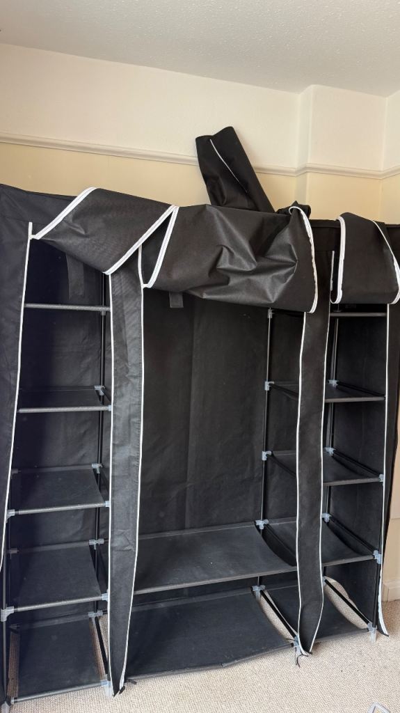 Double foldable wardrobe