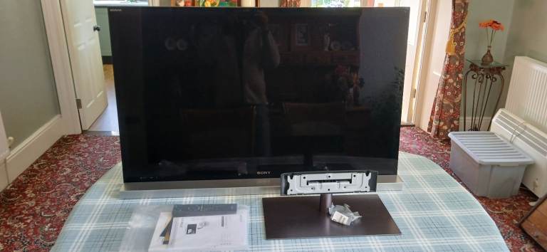 Sony Bravia KDL-46NX723 LCD TV - 46 Inch