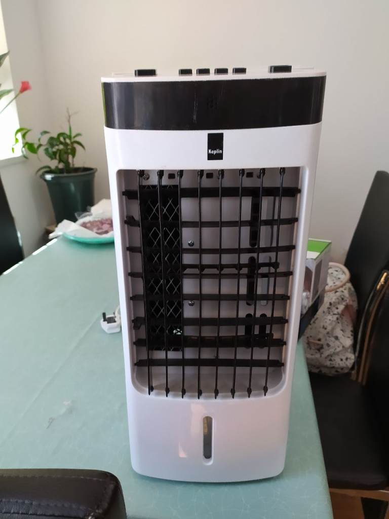 Portable room cooler