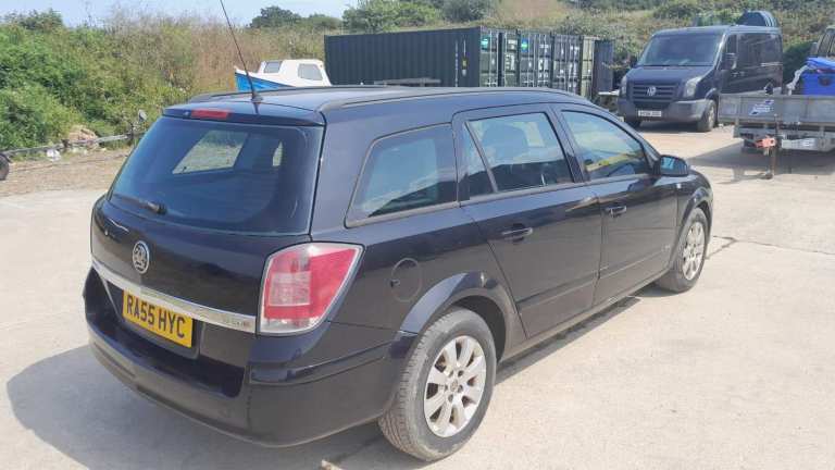 Vauxhall, ASTRA, Estate, 2005, Manual, 1686 (cc), 5 doors