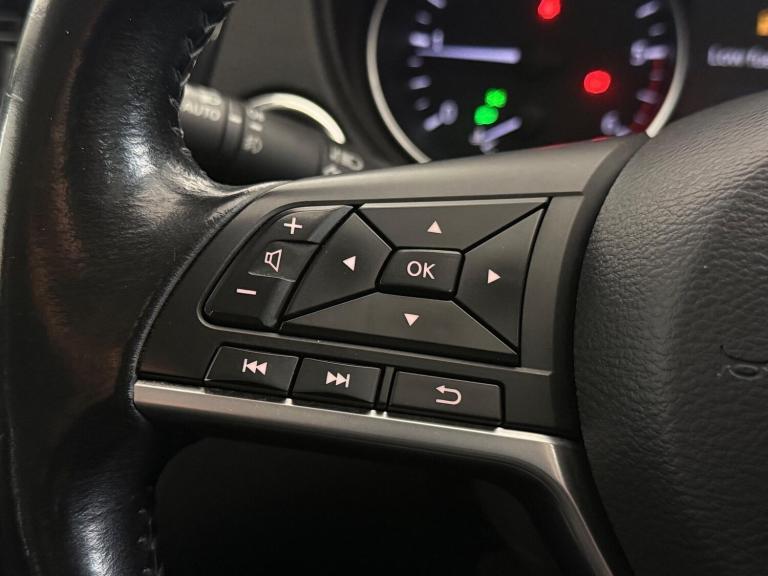 2017 Nissan Qashqai 1.5 dCi N-Connecta 5dr HATCHBACK DIESEL Manual