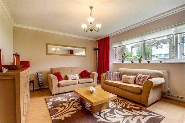 2 Bedrooms house for sale near Gladstone Park