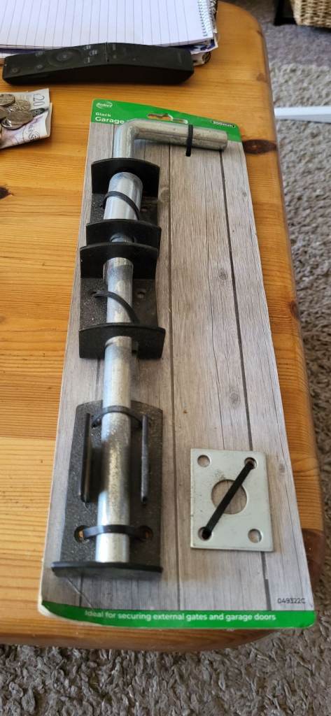 Garage door bolt 
