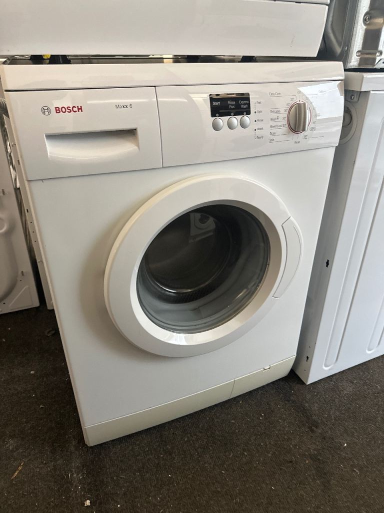 BOSCH WHITE WASHING MACHINE ALL WORKING 