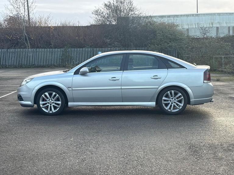 2007 Vauxhall Vectra 1.9 CDTi 16v SRi 5dr HATCHBACK Diesel Manual