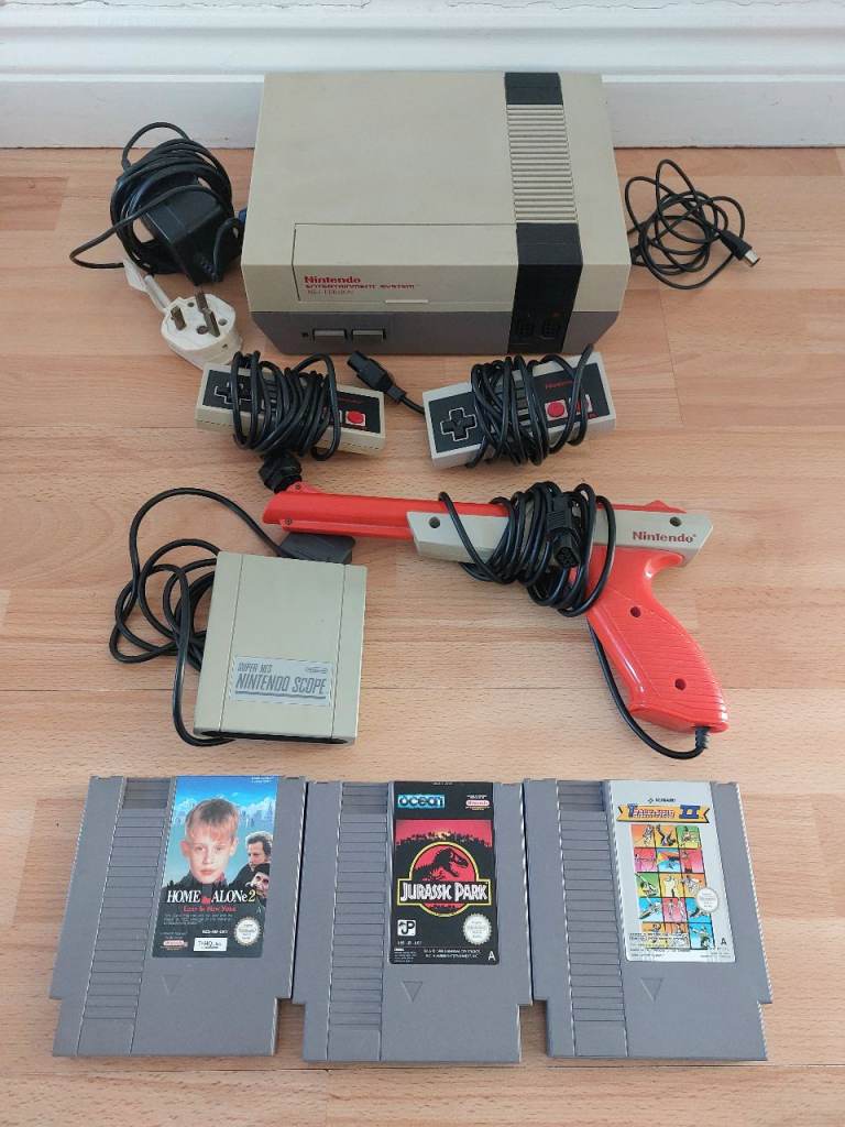 Original Nintendo NES, all leads, 2 controllers, accessories and games 