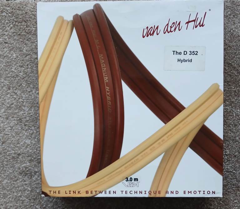 Van den hul D352 speaker cable 