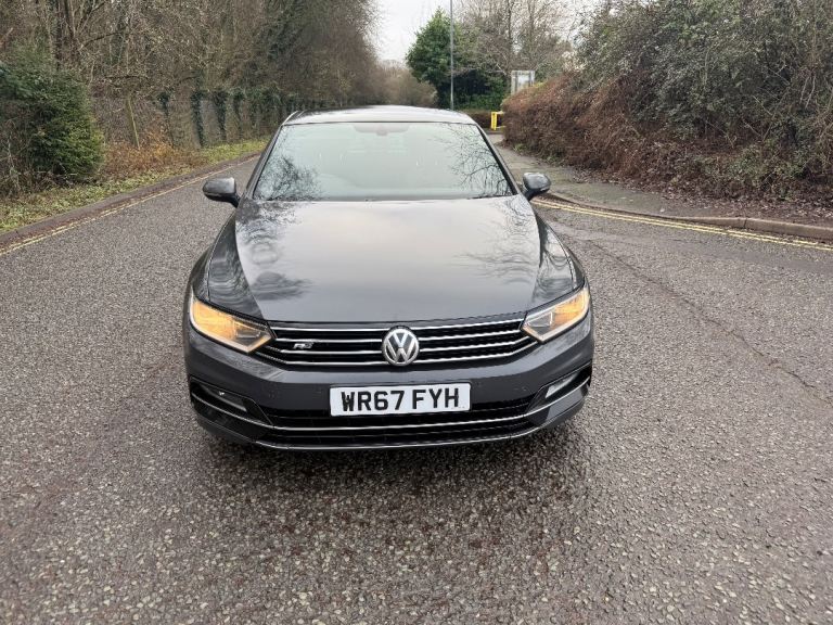 Volkswagen Passat R line **12 months mot ** pan roof * history 