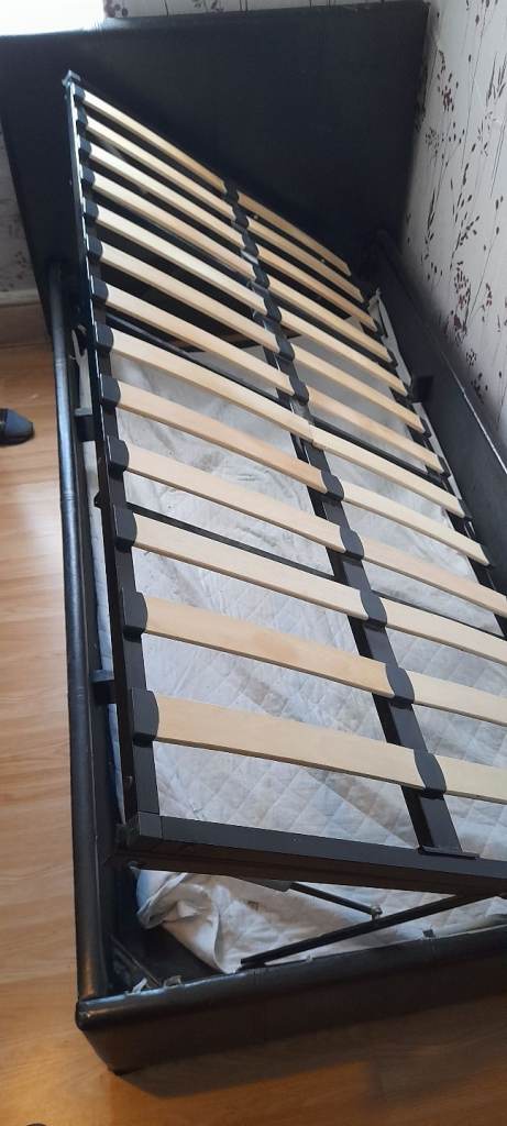 Single Storage Bed Frame Lift Up – Wooden Slats – Good Condition