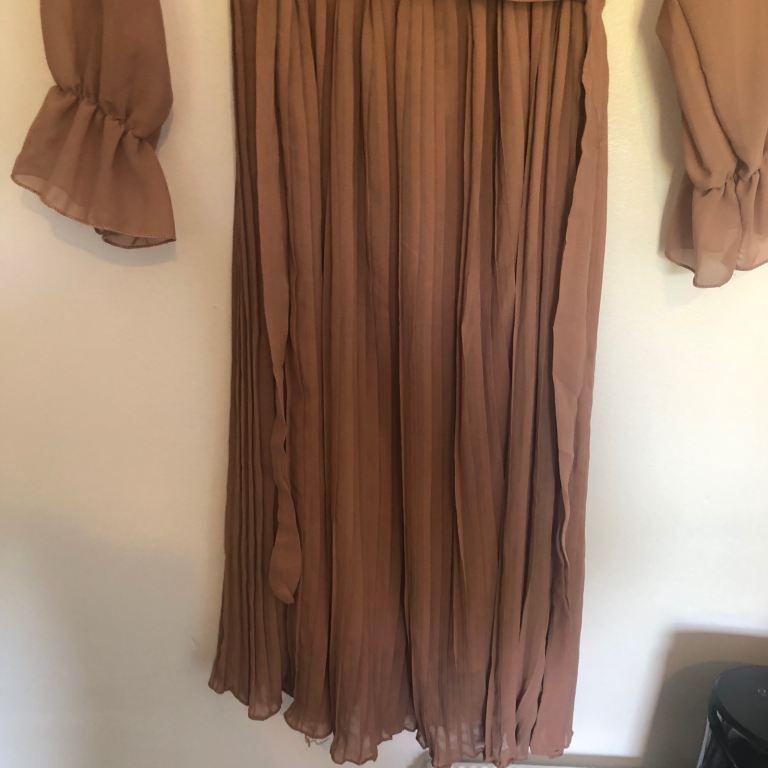 BLUE HILLS Brown Pleated Midi Dress S/M – Excellent Condition