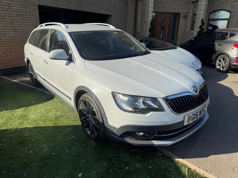 2015 SKODA SUPERB 2.0 TDi CR OUTDOOR ESTATE 4X4 GREAT S/HISTORY CAMBELT DONE! 