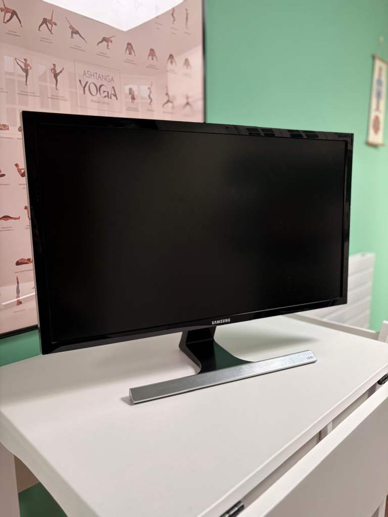 Samsung 28" 4K UHD LED LCD Monitor
