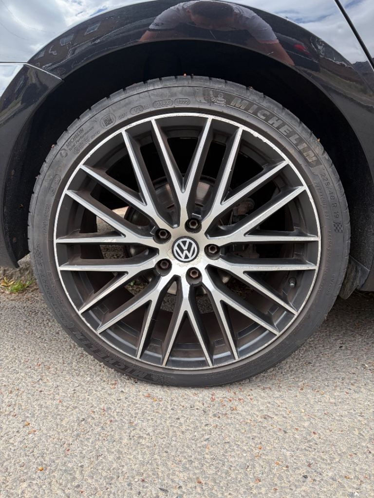 Seat Cupra competition 19” genuine alloys. Vw audi skoda