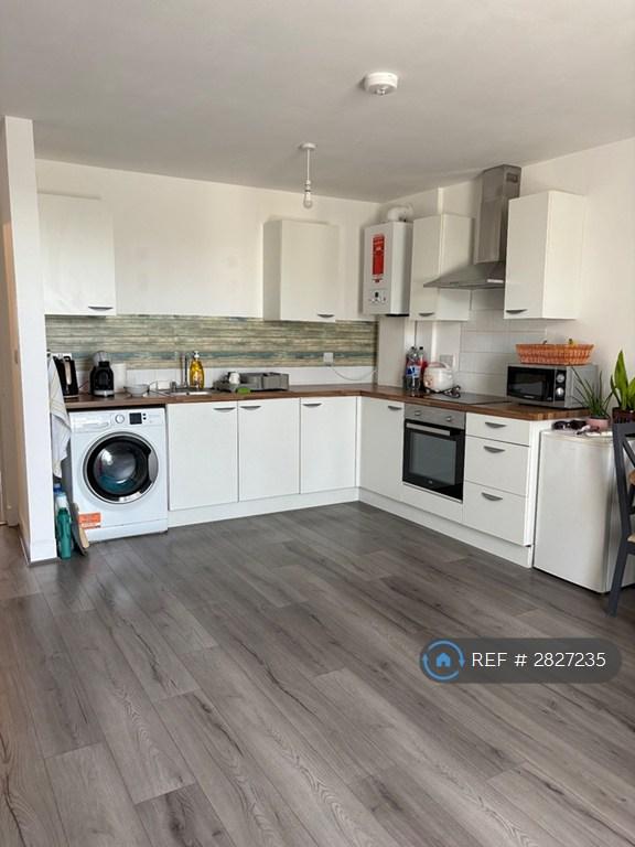 2 bedroom flat in Middlewood Road, Sheffield, S6 (2 bed) (#2827235)