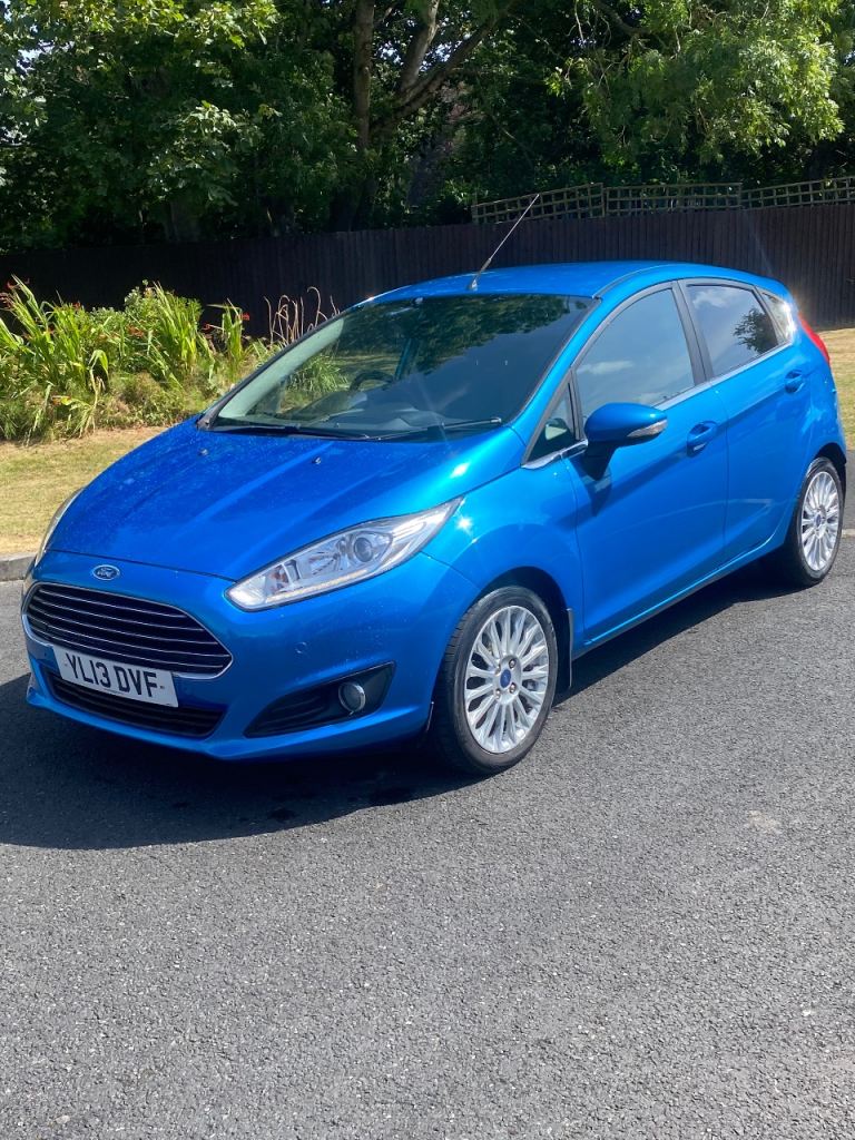 Ford, FIESTA, Hatchback, 2013, Manual, 1388 (cc), 5 doors