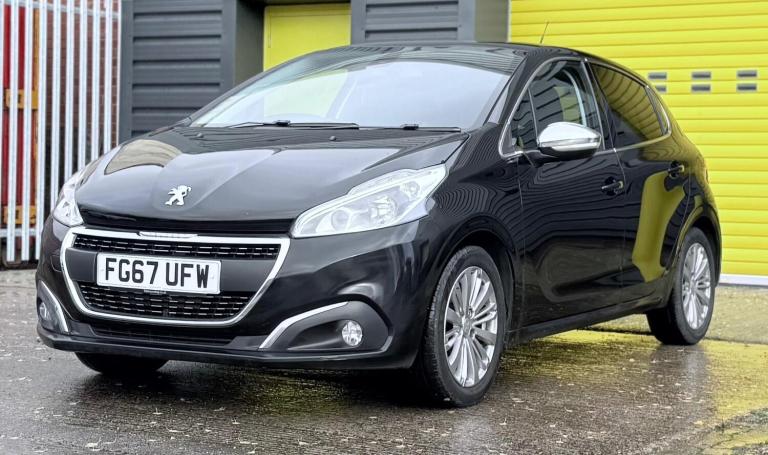 2017 Peugeot 208 1.2 PureTech Allure Euro 6 5dr HATCHBACK Petrol Manual