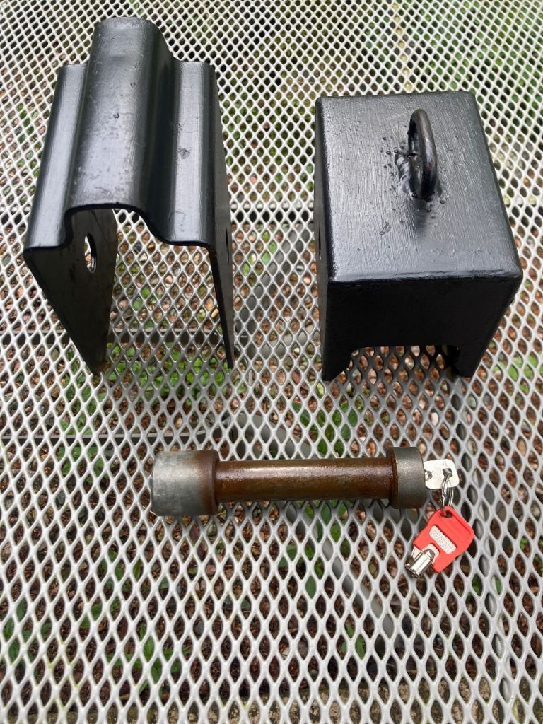 Trailer / caravan hitch lock