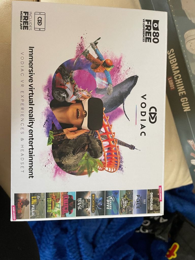 Vodiac VR Headset with75 FREE VR Experiences - Brand New