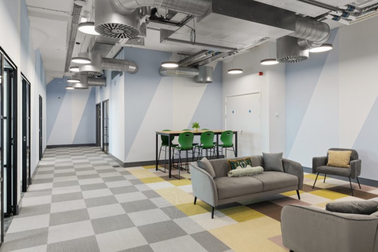4 Desks Serviced Office | Flexible Terms, Gym, Café & Parking | West London
