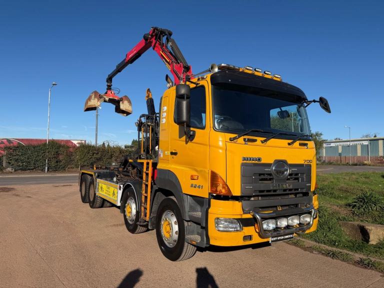 HINO 700 SERIES 3241 2014 EURO 6, 8X4 HOOKLOADER PALFINGER EPSILON M125 CRANE