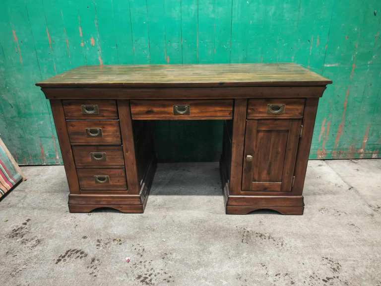 image for Large modern desk