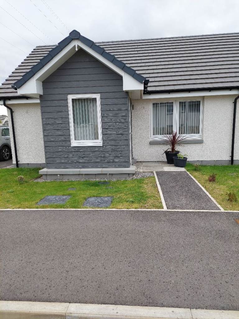 1 bedroom semi detached bungaloww 