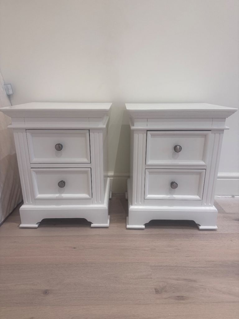White bedside tables (High quality) 