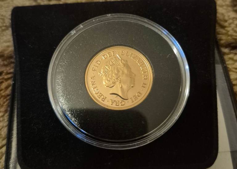 2020 gold sovereign coin
