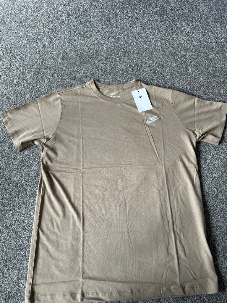 Nike T Shirt In Large